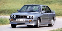 E30（初代・1989～1990年）